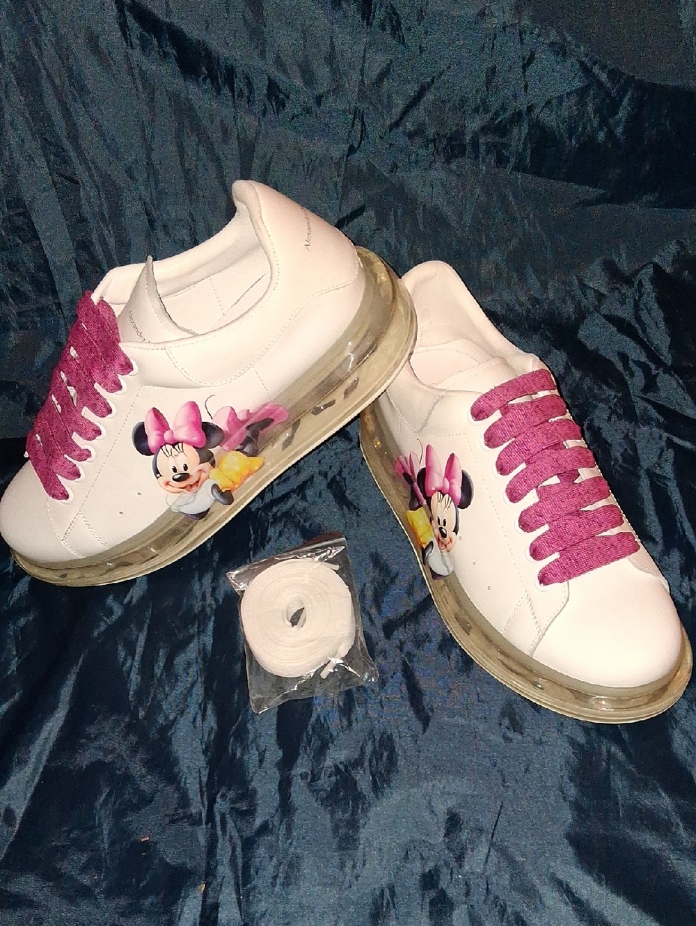 NWT Limited Edition Oversized Alexander McQueen Minnie Leather Sneaker